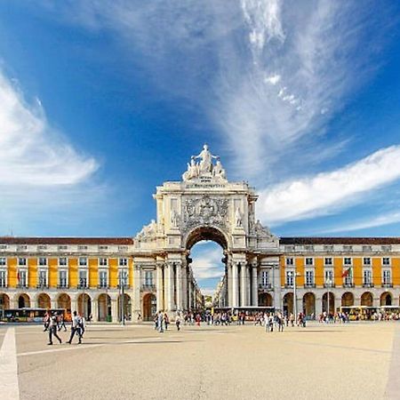2 Bedroom Apartment For 4 People With Free Public Parking Lisboa Kültér fotó