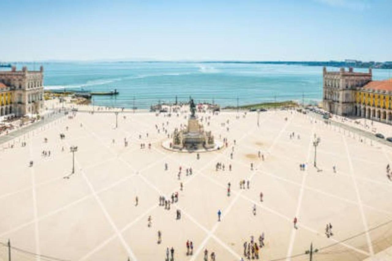 2 Bedroom Apartment For 4 People With Free Public Parking Lisboa Kültér fotó