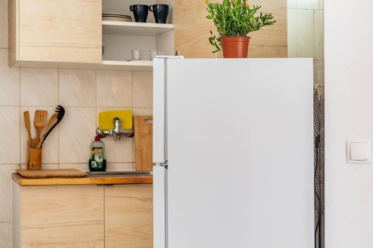 2 Bedroom Apartment For 4 People With Free Public Parking Lisboa Kültér fotó