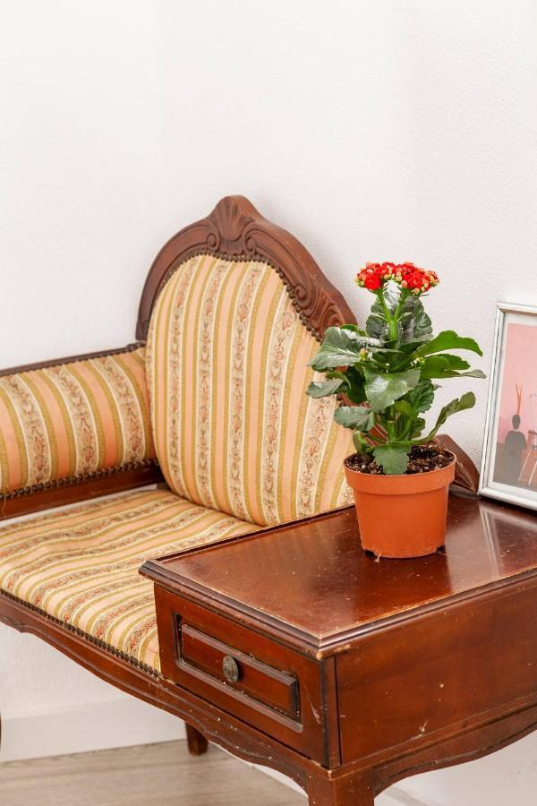 2 Bedroom Apartment For 4 People With Free Public Parking Lisboa Kültér fotó