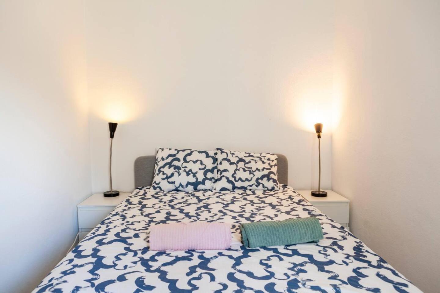 2 Bedroom Apartment For 4 People With Free Public Parking Lisboa Kültér fotó